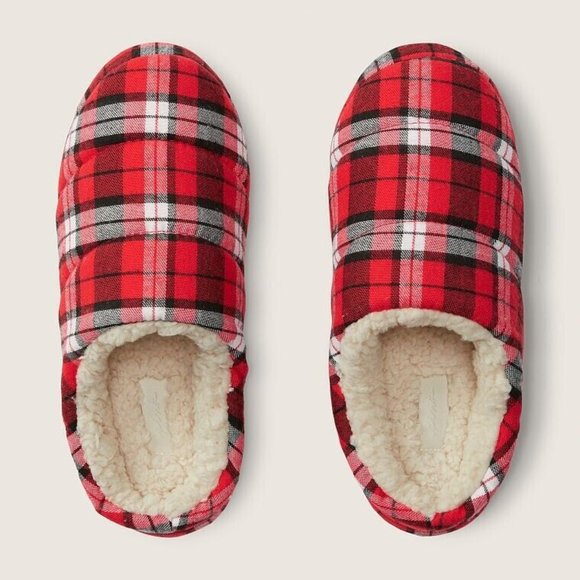 VICTORIAS SECRET PINK COZY FUZZY PLUSH CLOSED TOE SHERPA SLIPPERS SLIDES Small - Picture 1 of 2